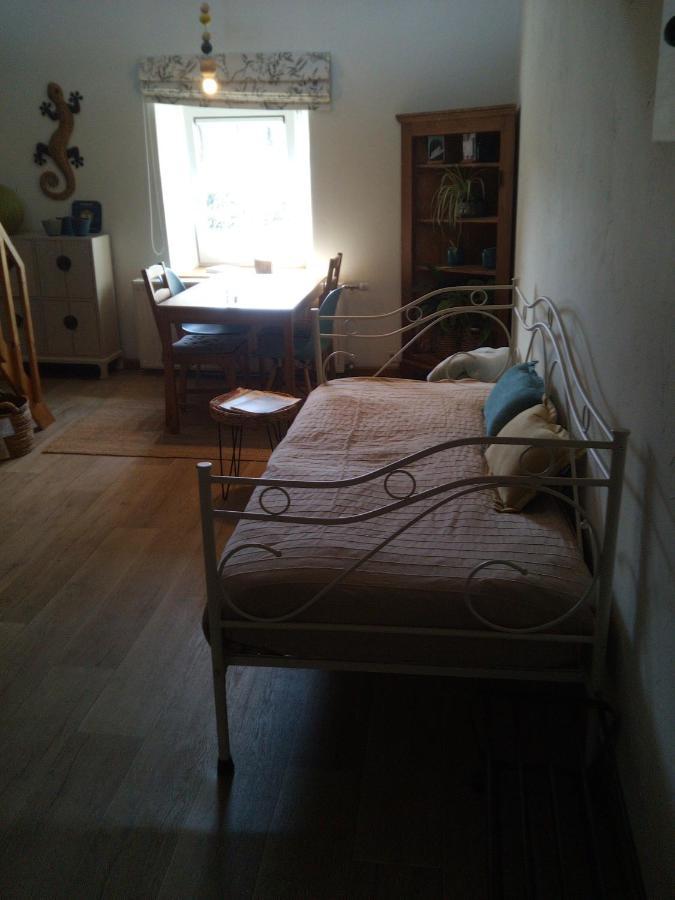 Celinie'S Guest House Gerin Exterior foto